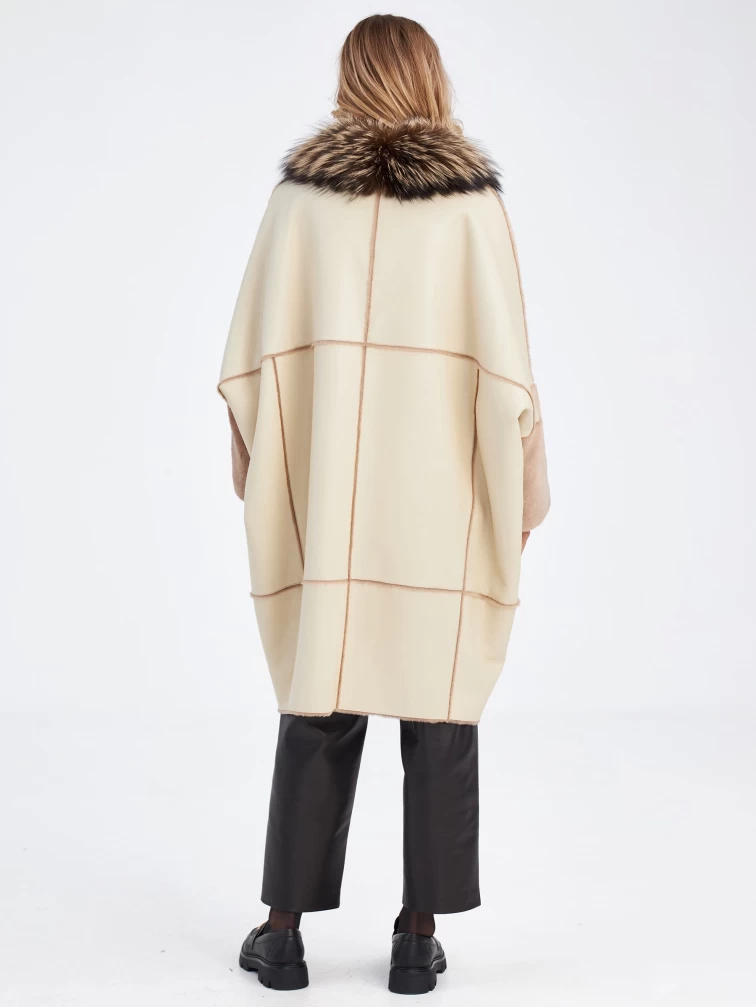 Стильная женская дубленка оверсайз с воротником лисицы премиум класса 2046, бежевая, размер 44, артикул 63180-5