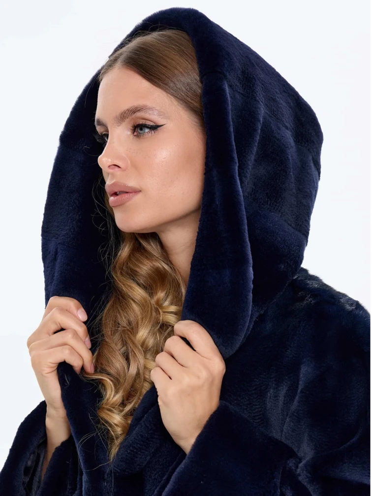 Синяя женская норковая шуба с капюшоном Жанет, размер 54, артикул 65160-3