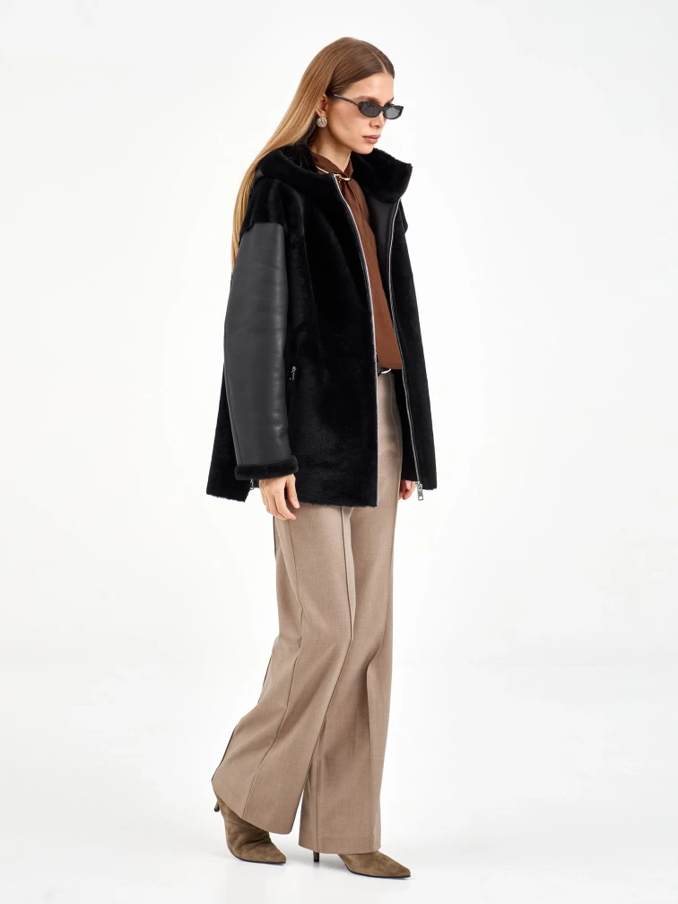 Короткая черная женская дубленка с капюшоном 2076, размер 46, артикул 65260-0