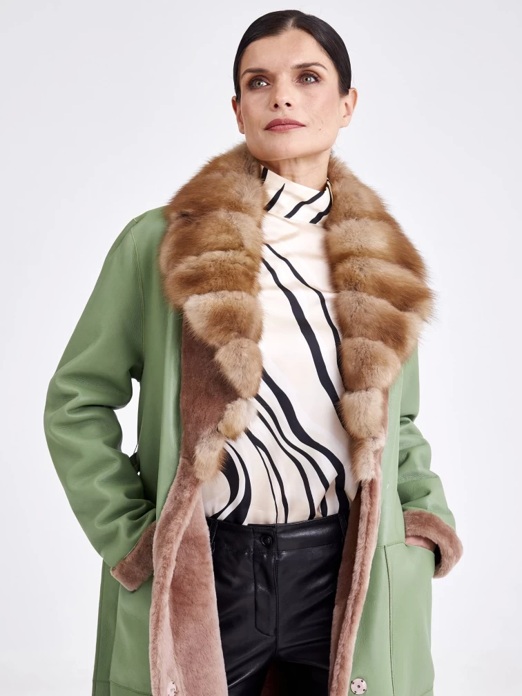 Длинная женская дубленка с воротником из меха куницы премиум класса 2007, оливковая, размер 46, артикул 62590-3