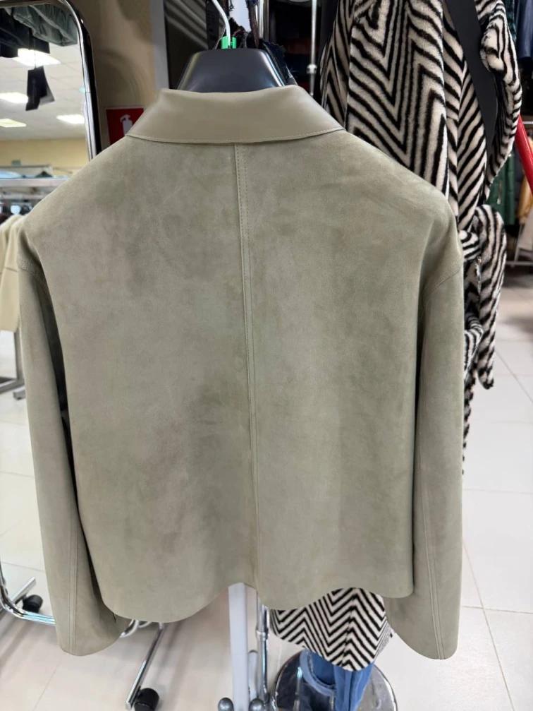 Короткая женская замшевая куртка 3111з, зеленая, размер 46, артикул 92350-1