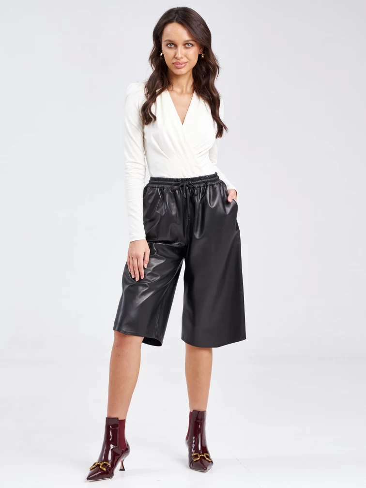 Женские кожаные шорты удлиненные 02, черные, размер 44, артикул 85950-0