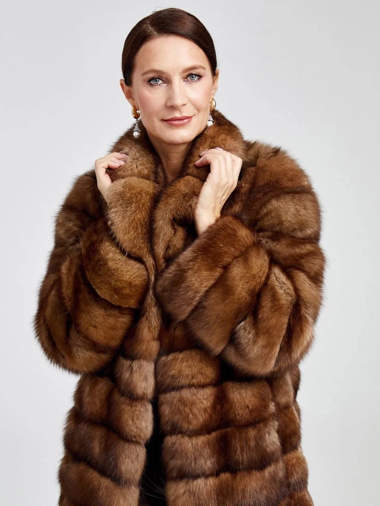 Шуба из меха соболя женская Лола, коричневая, размер 44, артикул 19160-5