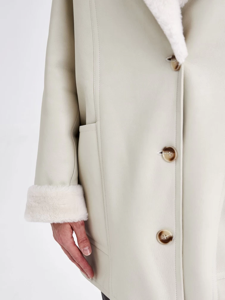 Короткая женская дубленка пиджак с поясом премиум класса 2011, белая, размер 48, артикул 62670-4