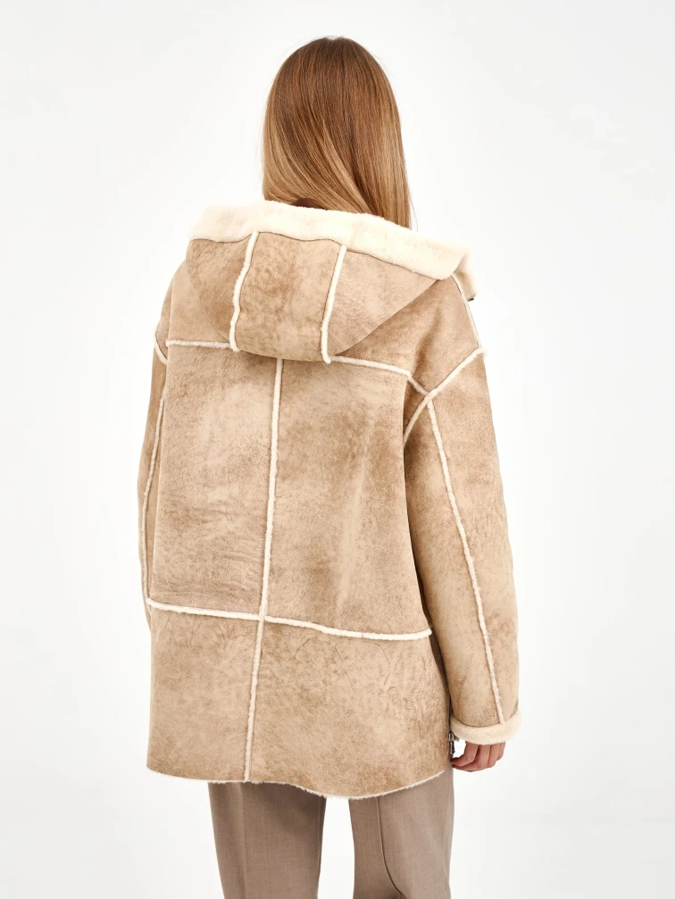 Короткая женская дубленка с капюшоном 2075, бежевая, размер 46, артикул 65230-4