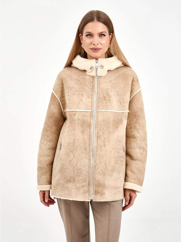 Короткая женская дубленка с капюшоном 2075, бежевая, размер 46, артикул 65230-2