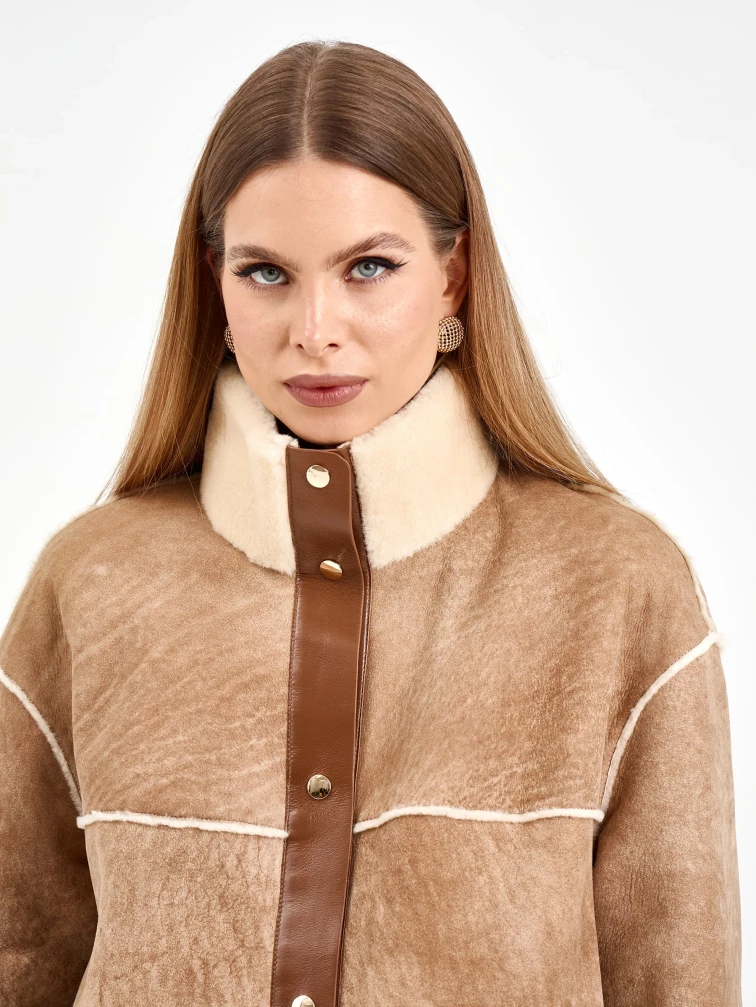 Короткая женская дубленка 2074, бежевая, размер 44, артикул 65250-3