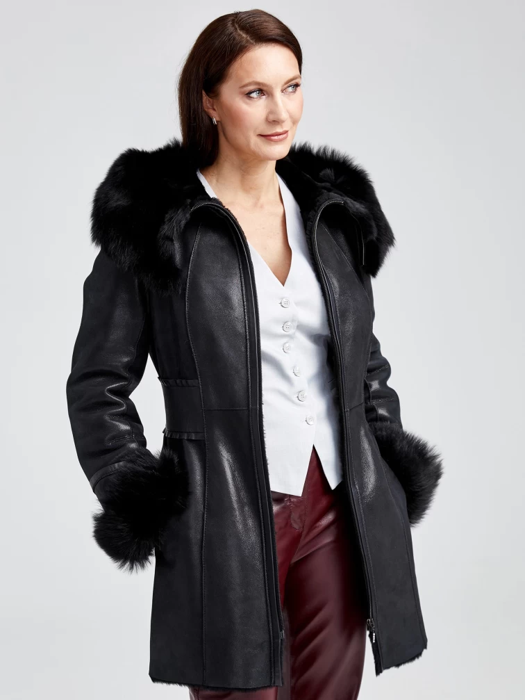 Короткая женская дубленка с капюшоном и отделкой мехом тосканы 254у, черная, размер 40, артикул 62510-0