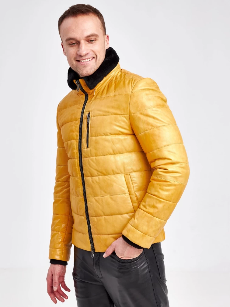 Зимний короткий кожаный пуховик для мужчин 40132, желтый, размер 48 , артикул 23110-0