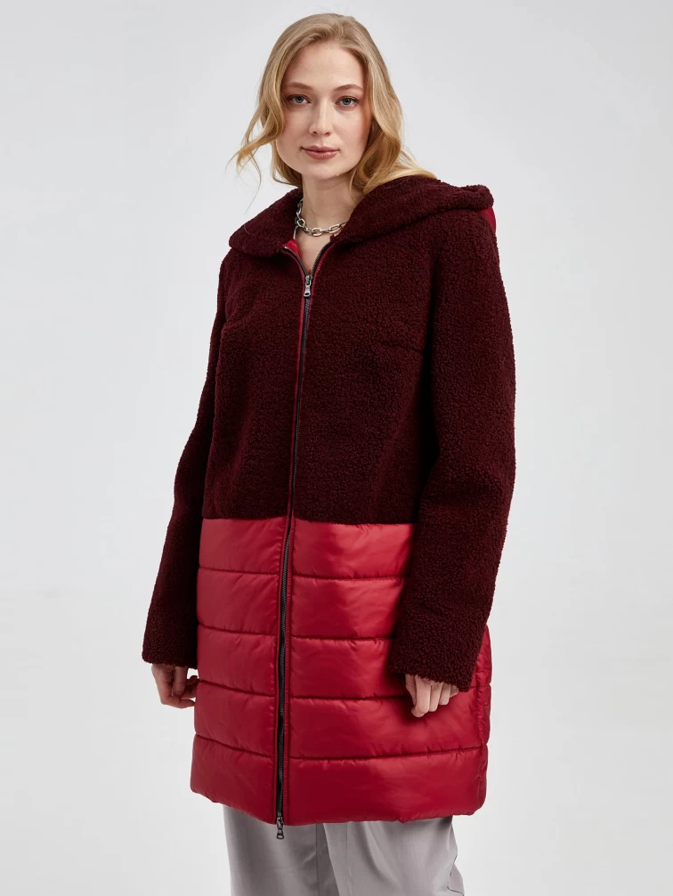 Текстильный женский пуховик с капюшоном и мехом астрагана 811, бордовый, размер 40, артикул 13450-1