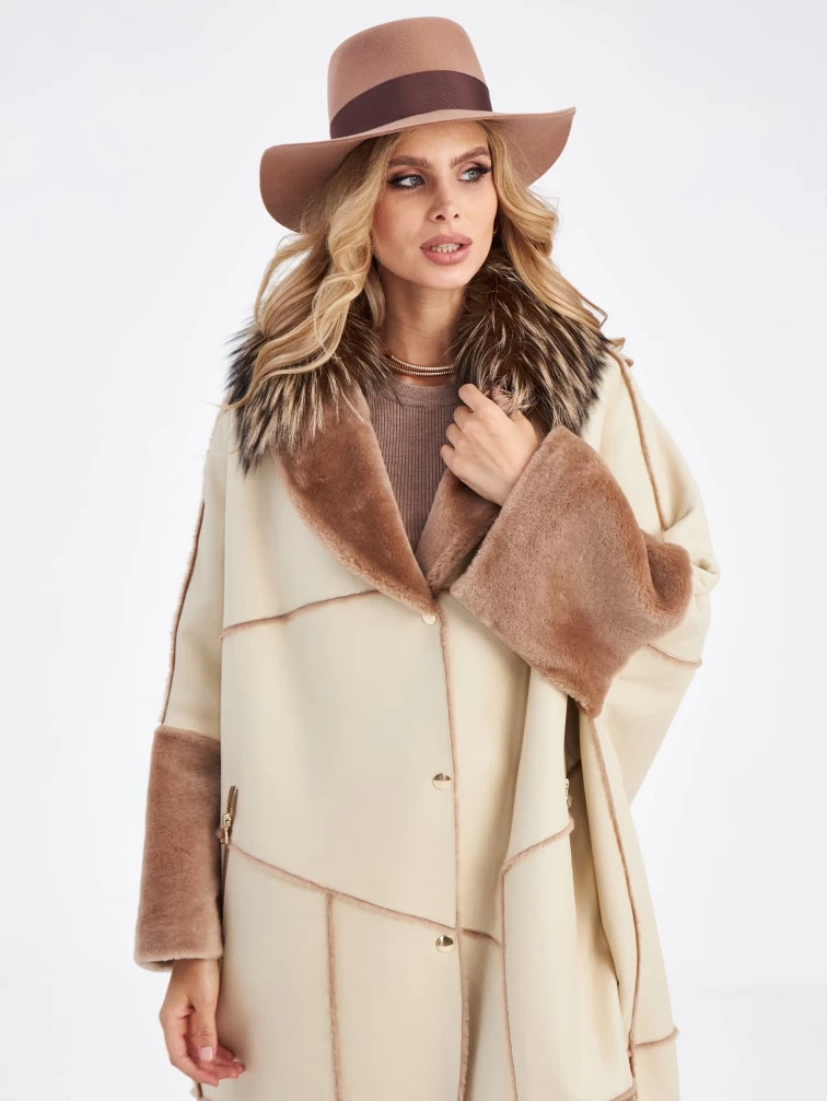 Стильная женская дубленка оверсайз с воротником лисицы премиум класса 2046, бежевая, размер 44, артикул 63180-0