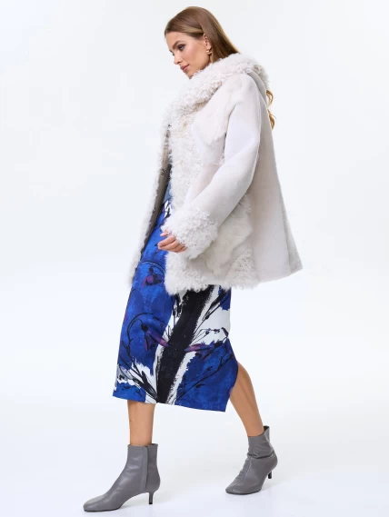 Короткая комбинированная женская дубленка с мехом тиградо премиум класса 2027, белая, размер 44, артикул 64190-5