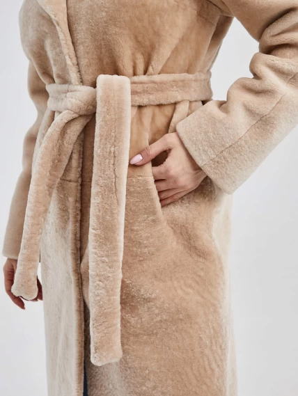 Женская классическая шуба из астрагана премиум класса 55мех, бежевая, размер 54, артикул 13600-4