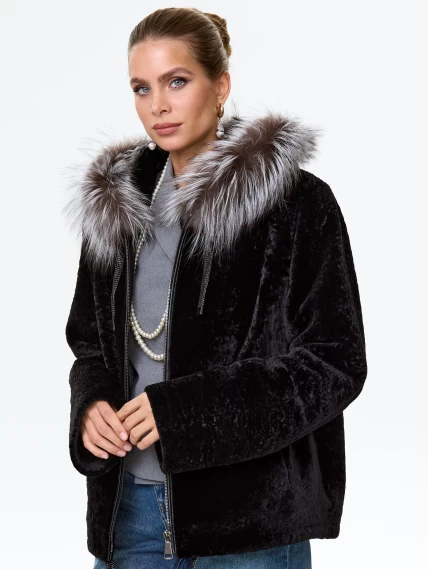 Короткая дубленка из астрагана с капюшоном и мехом песца для женщин 50мех, черная, размер 46, артикул 17570-3