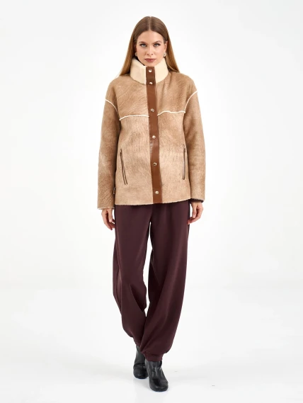 Короткая женская дубленка 2074, бежевая, размер 44, артикул 65250-2