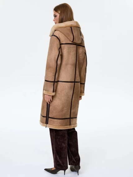 Длинная дубленка с объемным капюшоном для женщин премиум класса 2061, светло-коричневая, размер 44, артикул 64220-6