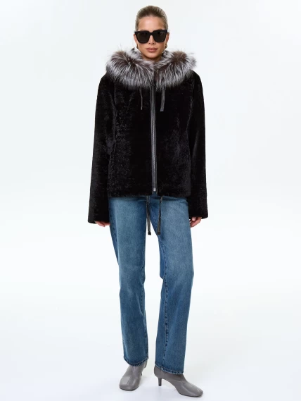 Короткая дубленка из астрагана с капюшоном и мехом песца для женщин 50мех, черная, размер 46, артикул 17570-5