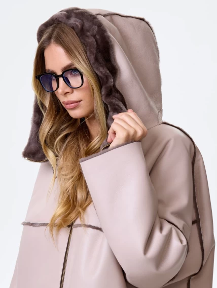 Стильная женская дубленка оверсайз с капюшоном премиум класса 2052, бежевая, размер 46, артикул 62460-3