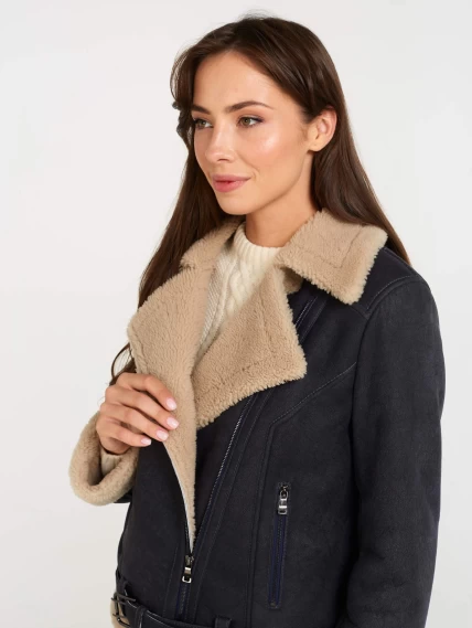 Короткая женская дубленка косуха из керли 201, синяя, размер 44, артикул 61272-2