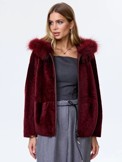 Женская дубленка из астрагана с капюшоном 48мех, бордовая, размер 48, артикул 64600-6