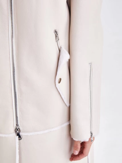 Молодежное женское пальто из натуральной овчины премиум класса 2029, бежевое, размер 54, артикул 63920-3