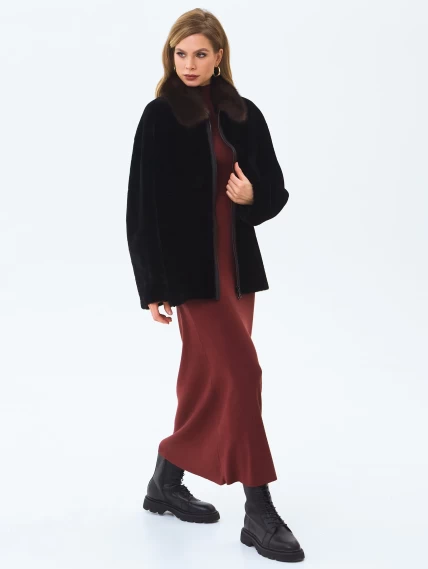 Дубленка женская из астрагана с воротником куницей 2063, черная, размер 46, артикул 64660-2