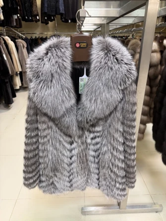 Женская короткая шуба из меха лиса Л1010-21-0